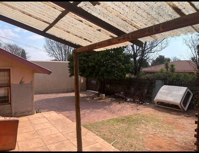 2 BEDROOM HOUSE FOR SALE IN THE HILL